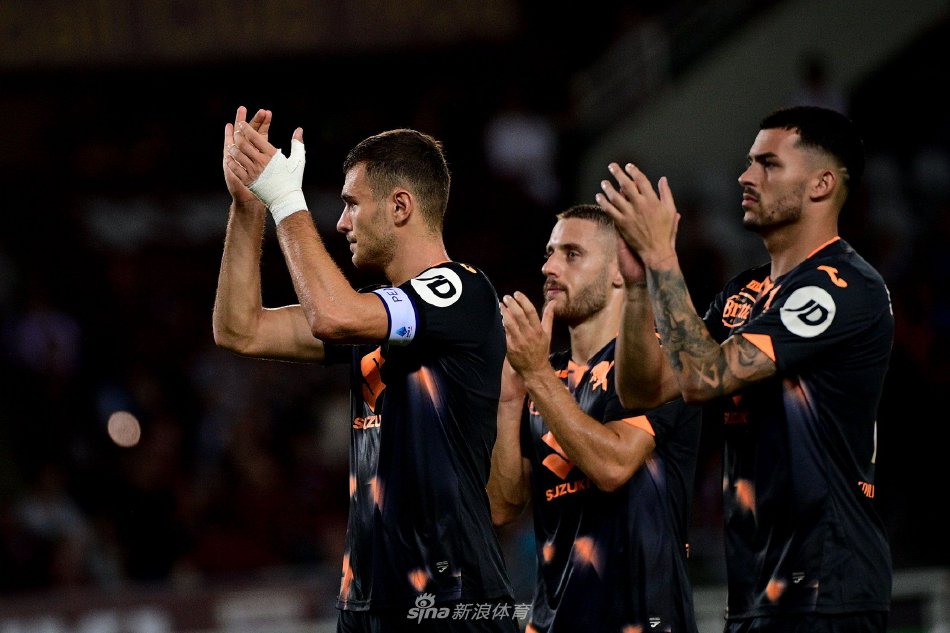 随着国际羽 随着国际羽